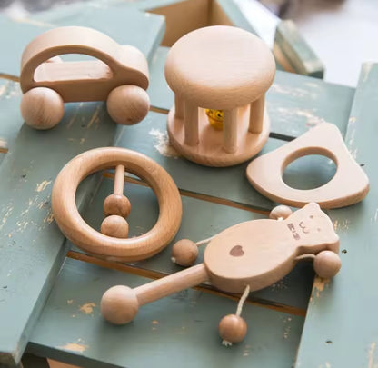 Caja de juguetes de madera natural para bebés – Sonajeros y juguetes de estimulación temprana