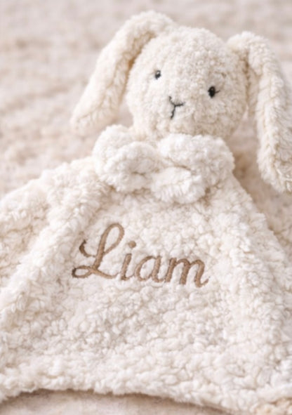 Doudou Conejo Personalizado con Nombre Bordado – Regalo de Nacimiento Único