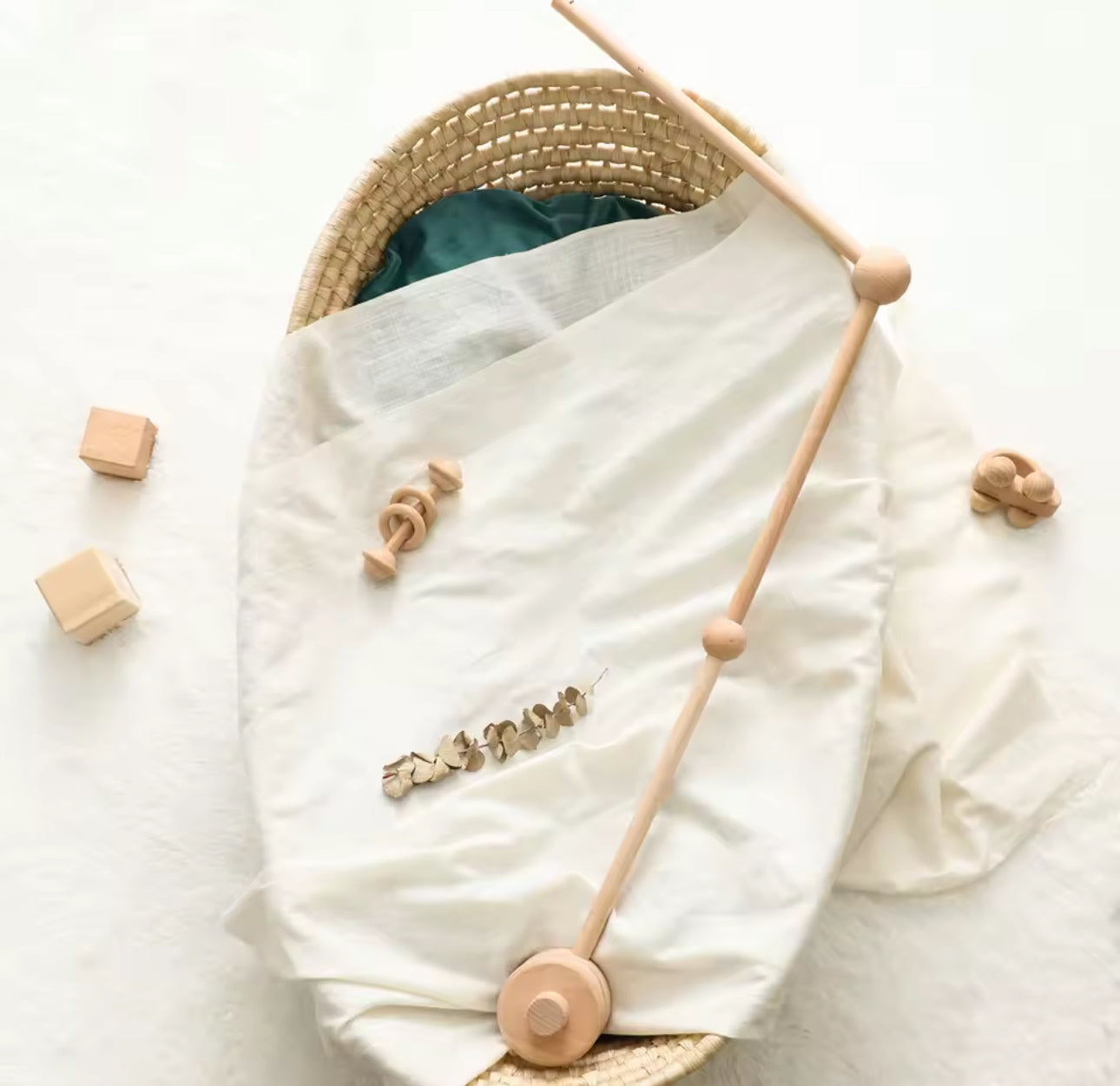 Support Mobile Bébé en Bois – Fixation Sécurisée pour Lit ou Berceau