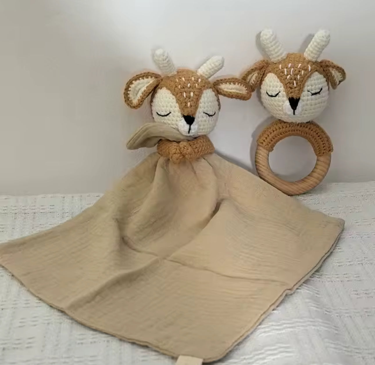 Doudou Animal + Hochet OFFERT 🎁