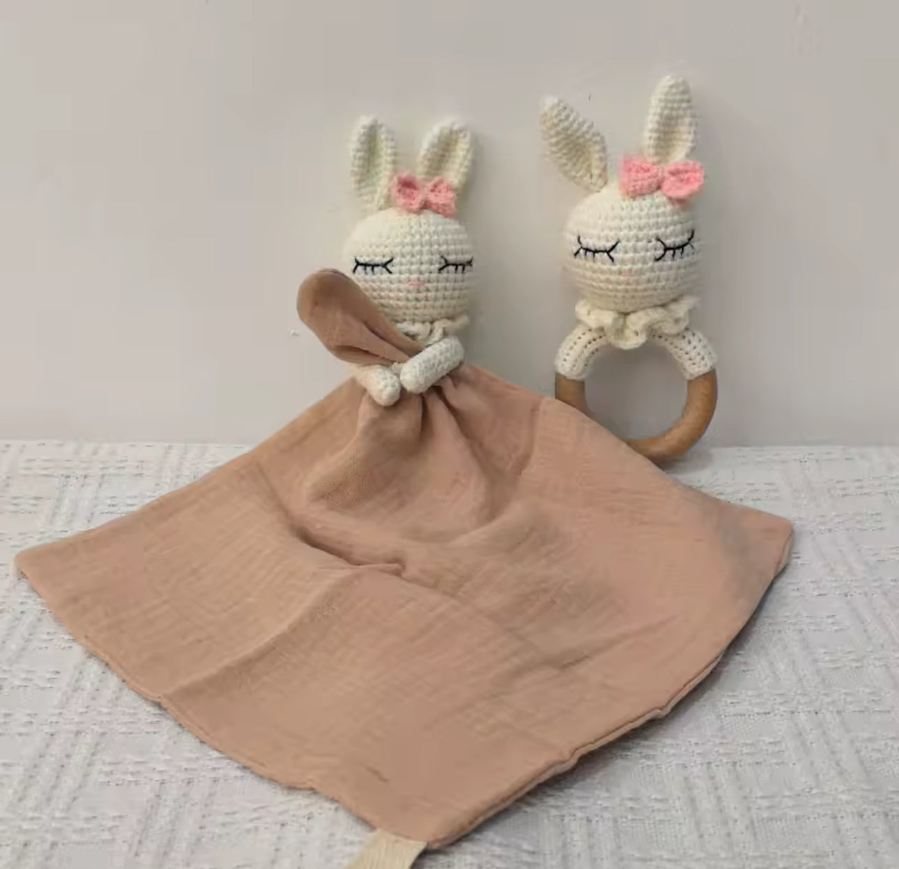 Doudou Animal + Hochet OFFERT 🎁