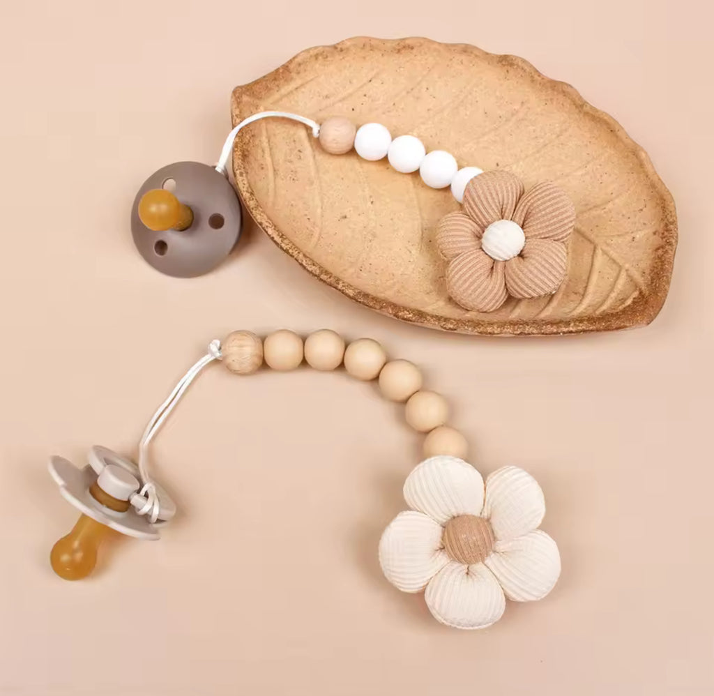 Sujet: Chupetero flor - Accesorio elegante y práctico