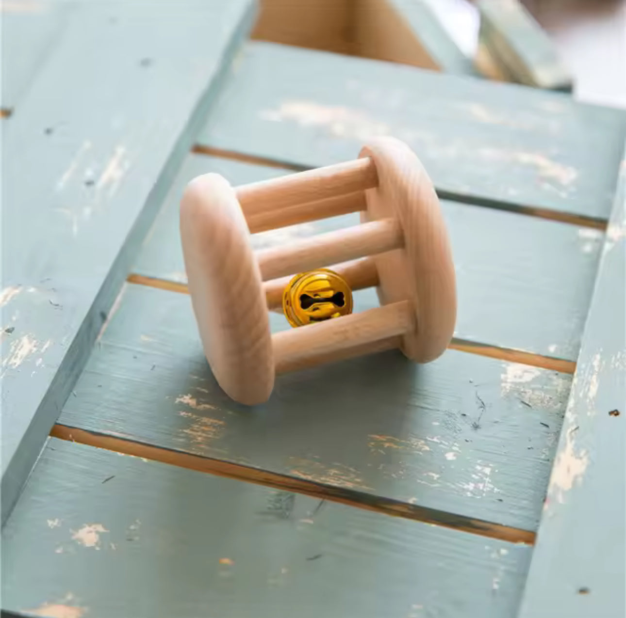 Caja de juguetes de madera natural para bebés – Sonajeros y juguetes de estimulación temprana
