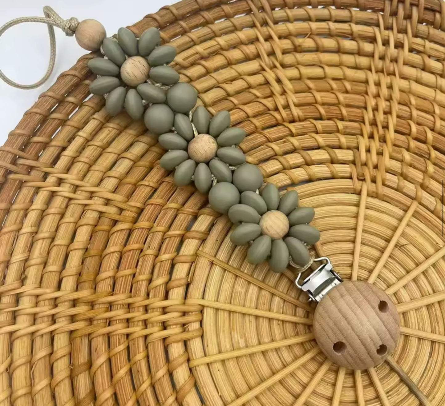 Attache tétine fleur