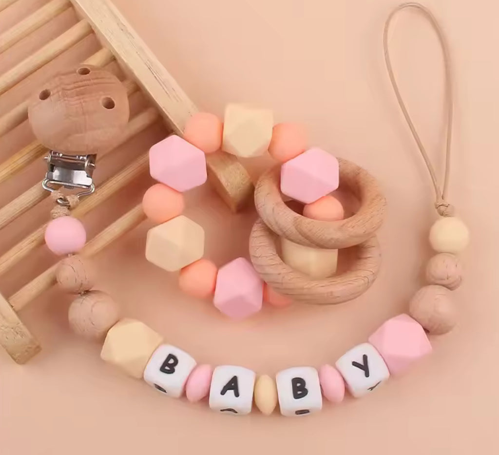 Set de dentición con sujetador de chupete y sonajero personalizado