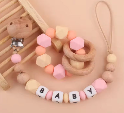 Set de dentición con sujetador de chupete y sonajero personalizado