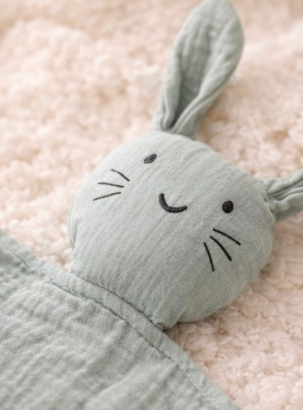 Doudou Lapin en Gaze de Coton – Douceur Naturelle dès la Naissance
